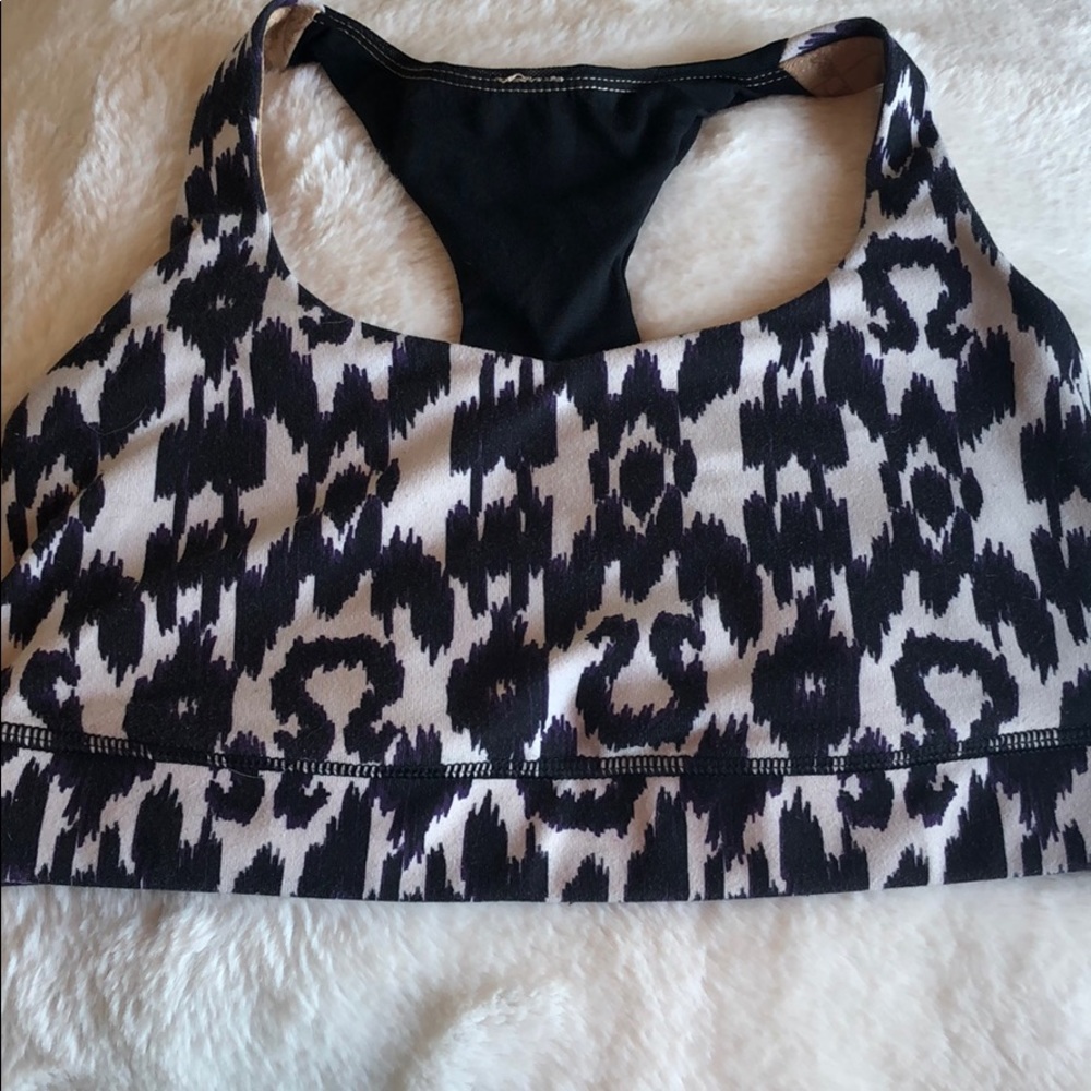 Lululemon sports bra